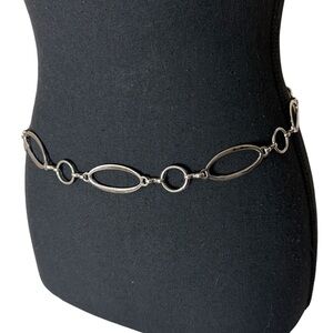 Silver Tone Chain Belt Ovals Circles Clasp